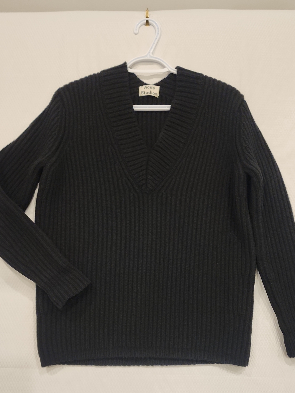 Acne Studios Chunky Ribbed Knit Wool V-neck Sweater XS